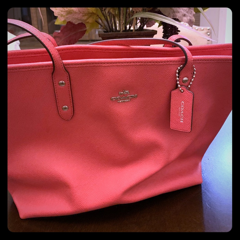 Coral/pinkish Coach purse - like new!